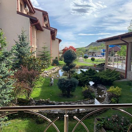 Hotel Astoria Alba Iulia Exterior photo