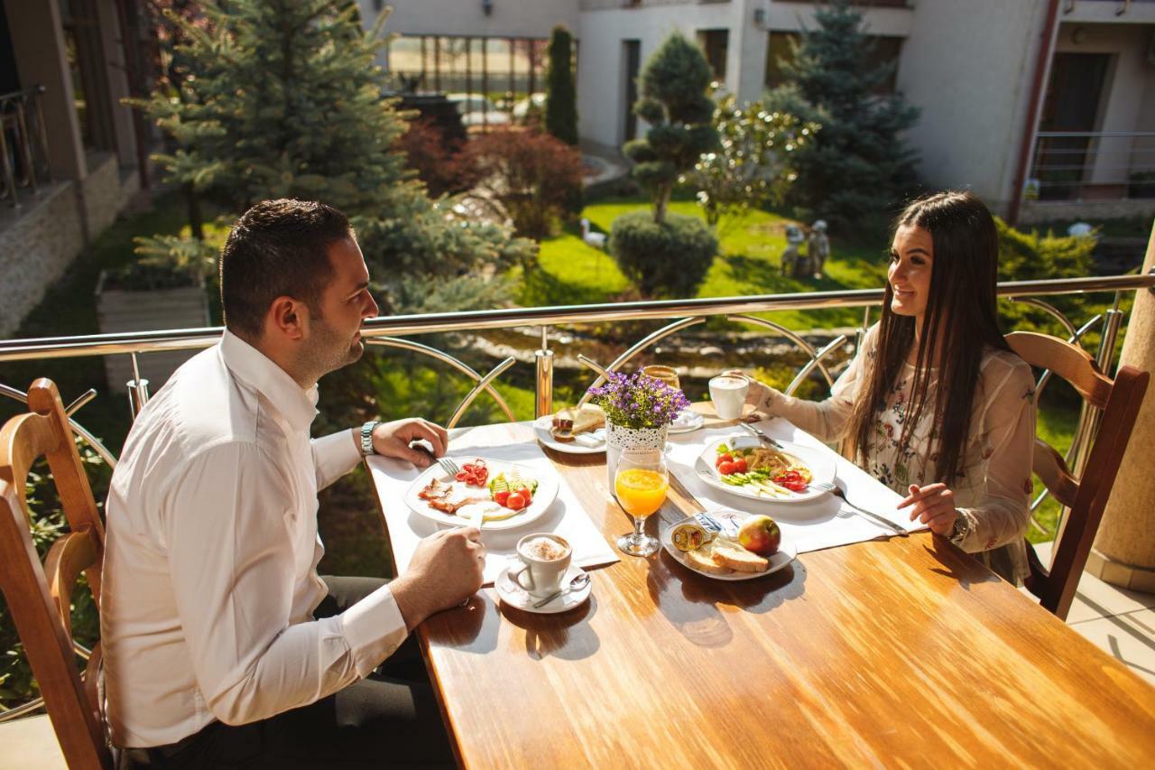 Hotel Astoria Alba Iulia Exterior photo